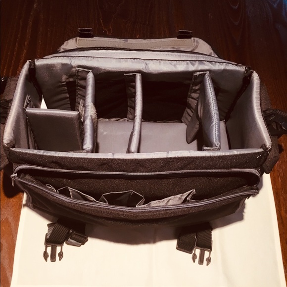 VIDEO/CAMERA BAG SHLDR STRAP BLACK EX CONDITION - Picture 3 of 8